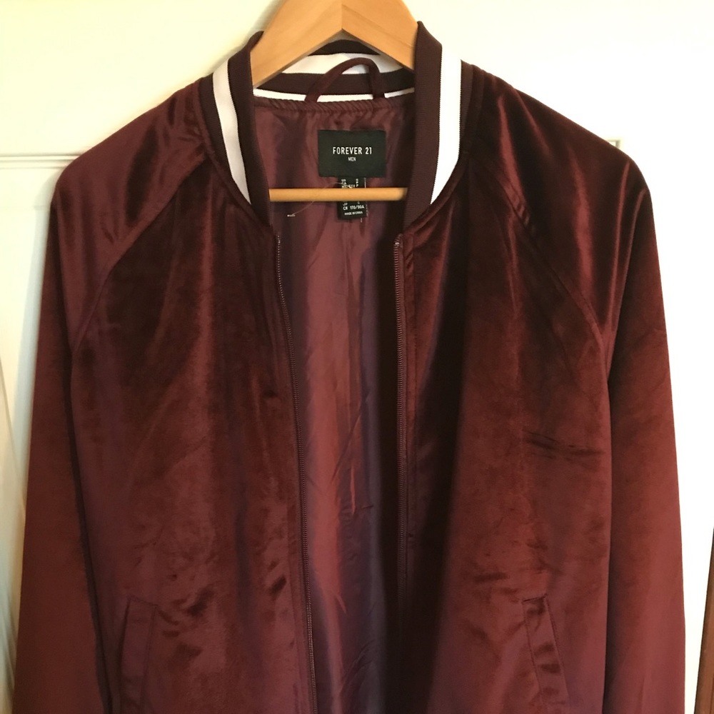 NWOT forever 21  bomber jacket size small